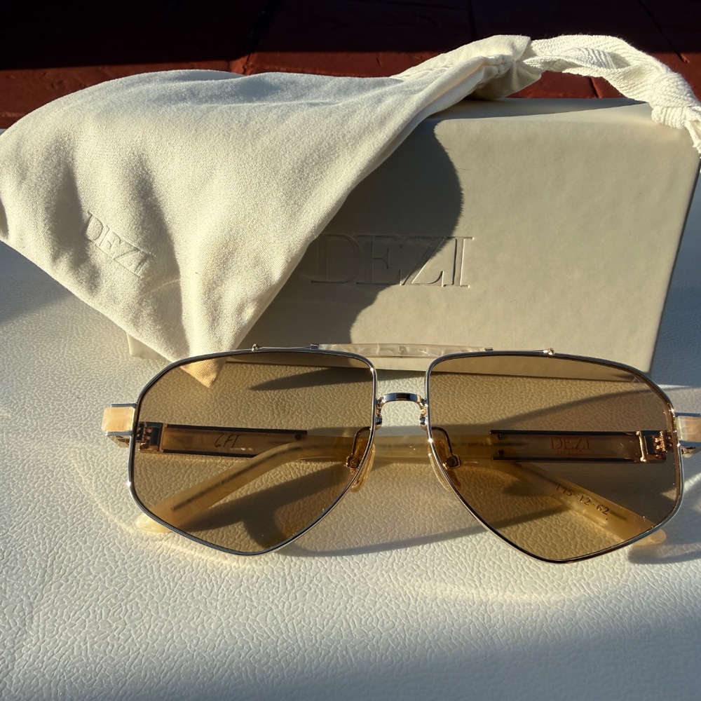 DEZI 6FT Oversized Sunglasses – New in Box - Picture 7 of 8